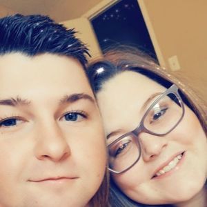 Meet your Posher, Lina